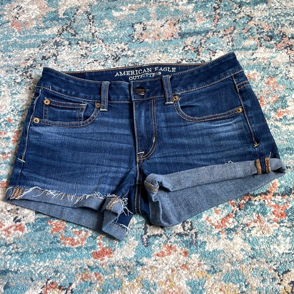 American Eagle Super Stretch Shorts Size 2 - Picture 1 of 2